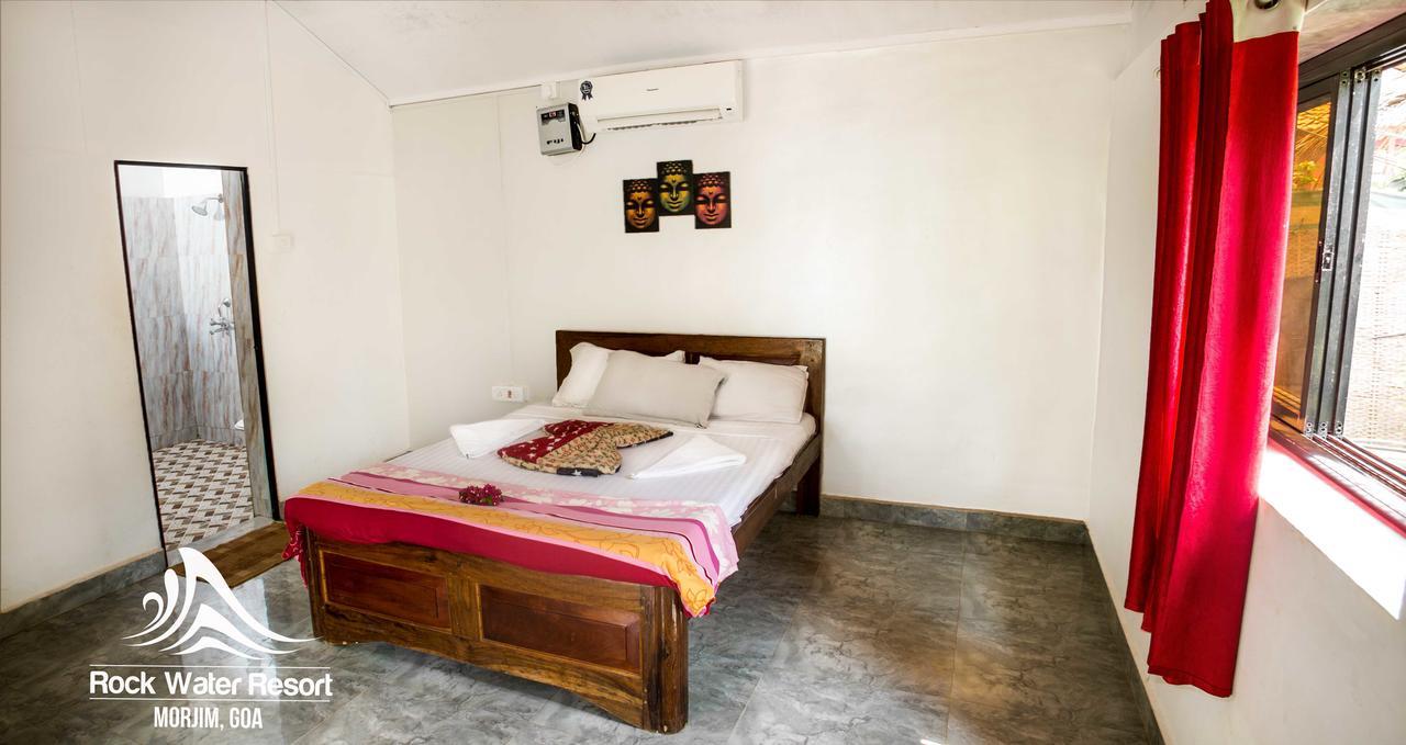 Rock Water Resort Morjim Exterior foto